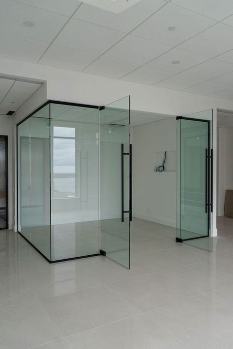 Office Partition Glass Design, Office Interior Design Glass Wall, Glass Partition With Door, Glass Wall Partition Design, Office Glass Wall Design, Glass Door For Office, Office Glass Door Design, Room Wall Aesthetic, Glass Wall Partition