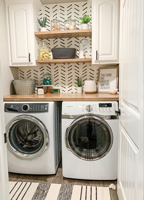 Laundry Room Update, Laundy Room, Small Laundry Room Makeover, Dream Laundry Room, Laundry Room Closet, Laundry Room Layouts, Laundry Room Renovation, Modern Laundry Rooms, Farmhouse Laundry Room