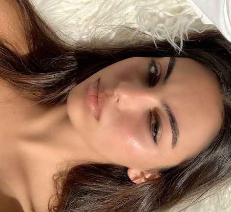 NICOLE on Instagram: “don’t turn ur phone😡” Nicole Sahebi, Work Makeup Looks, Work Makeup, Get Glam, Face Aesthetic, Swag Girl Style, Bare Face, Glowy Makeup, Day Makeup