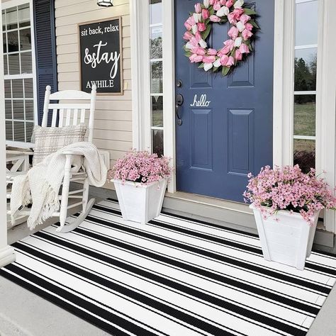 Amazon.com: Sungea Black and White Striped Rugs 3'x5', Machine Washable Hand Woven Outdoor Layered Door Mats, Reversible Foldable Front Door Rug for Entryway Porch Decor Home Entrance : Home & Kitchen Modern Front Porch Decor, Curled Edges, Spring Porch Decor, House Front Porch, Drawing Room Decor, Outdoor Mats, Doors Ideas, Porch Living, Farmhouse Front Porches