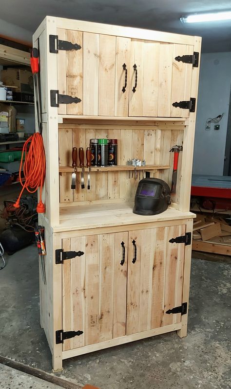 Pallet Cabinets Diy, Pallet Pantry Cabinet Diy, Pallet Cabinets Kitchen, Pallet Wood Cabinets, Diy Wood Cabinet, Diy Storage Cabinet, Pallet Pantry, Pallet Kitchen Cabinets, Pallet Cabinets