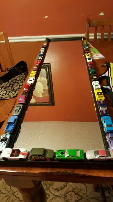 Cars mirror for boys room.decor Mirror For Boys Room, Hot Wheel Mirror, Car Room Design, Cars Bedroom Ideas For Boys, Hot Wheels Mirror, Hot Wheels Room Decor, Guy Room Decor, Creative Bedroom Decor, Car Room Decor