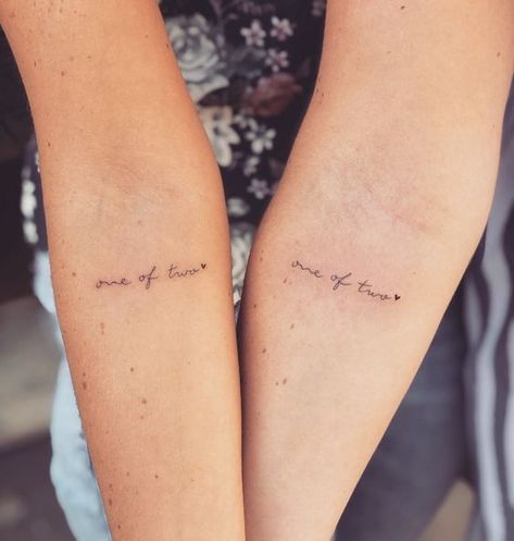 Twin Sister Tattoos, Unique Couple Tattoo, Couple Tattoo Design, Couple Tattoo Ideas, Partner Tattoos, Maching Tattoos, Twin Tattoos, Matching Friend Tattoos, Sisters Tattoo