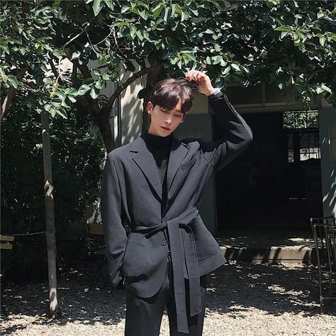 Korean Men Suit, Korean Style Boy, Korean Suit, Suits Korean, Casual Suit Jacket, Korean Fashion Online, Clothes Korean Style, Fashion Terms, Mens Casual Dress Outfits