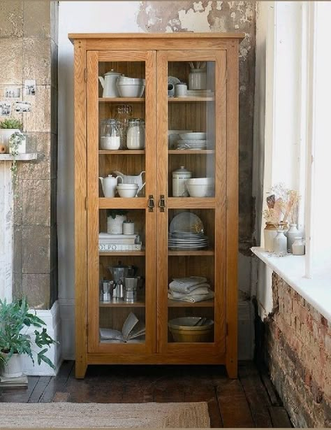 Crockery Cabinet Design, Diy Esstisch, Wooden Display Cabinets, Kitchen Display Cabinet, Crockery Cabinet, Crockery Unit Design, Wooden Sofa Set Designs, Crockery Unit, Glass Cabinets Display