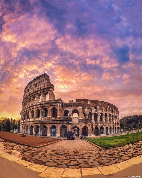 Colosseum Rome - Italy  . Via @ciroamado . #luxepicture Ancient Greece, Rome Italy, Rome Italy Colosseum, The Coliseum, Colosseum Rome, World Icon, Italy Photo, Italy Vacation, Sunset Photos