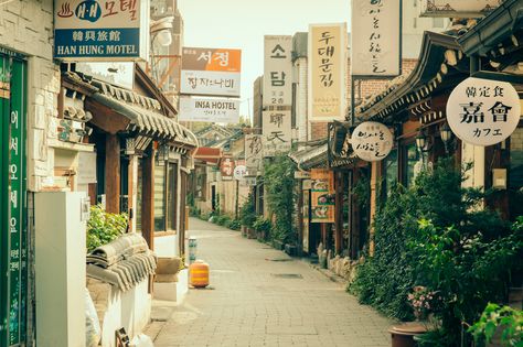 Insadong, Seoul | by stuckinseoul South Korea Travel, Korea Travel, Travel South, Seoul Korea, North Korea, Street Photo, Pretty Places, Wonders Of The World, South Korea