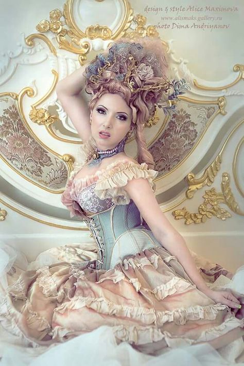 Pastellicious modern rococo look Pompadour, Steampunk Fashion, Bustiers, Gothic Mode, Rococo Fashion, Rococo Style, Corset Lingerie, Glamour Fashion, Dieselpunk