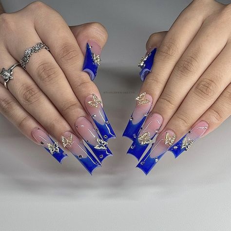 Royal Blue Long Nails With Design, Royal Blue Nails Designs Coffin, Royal Blue Acrylic Nails Ideas, Royal Blue Long Nails, Royal Blue Quince Nails, Blue Acrylic Nails Ideas, Royal Blue Acrylic Nails, Blue Long Nails, Royal Blue Nails Designs