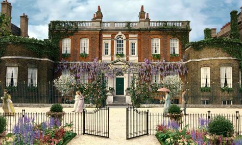 Bridgerton House, Lancaster House, Bridgerton Inspired, Hampton Court Palace, Bridgetown, Queen Charlotte, Regency Era, Filming Locations, 인테리어 디자인