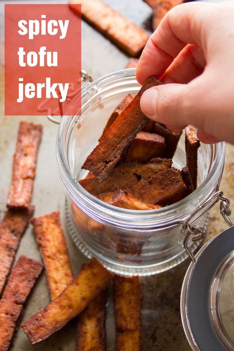 Vegan Jerky Recipe, Tofu Chips, Tofu Jerky, Sriracha Tofu, Vegetarian Snack, Vegan Jerky, Dried Tofu, Prep Food, Asian Dinners