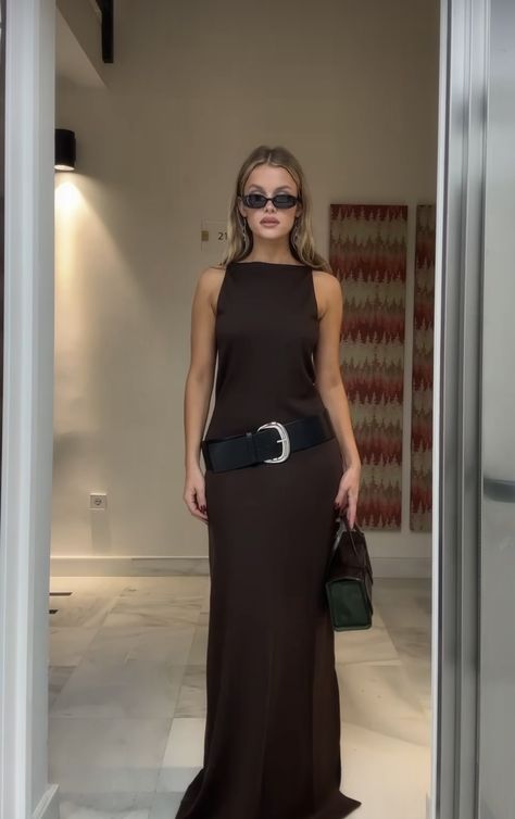 Long Brown Dress, Chunky Belt, Brown Outfit, Fashion Mistakes, 10 Pounds, Brown Dress, Edgy Outfits, Bella Hadid, Brown Fashion