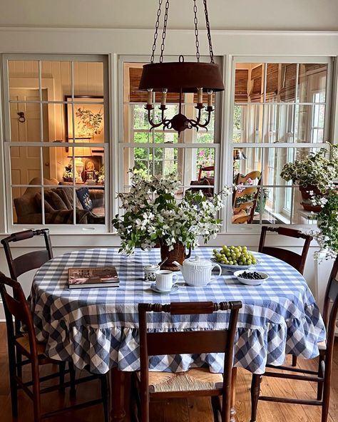 Casa Country, Casa Vintage, Cottage Interiors, Cottage Living, Cozy Cottage, Cottage Homes, House Inspo, Dream Home Design, Cottage Decor