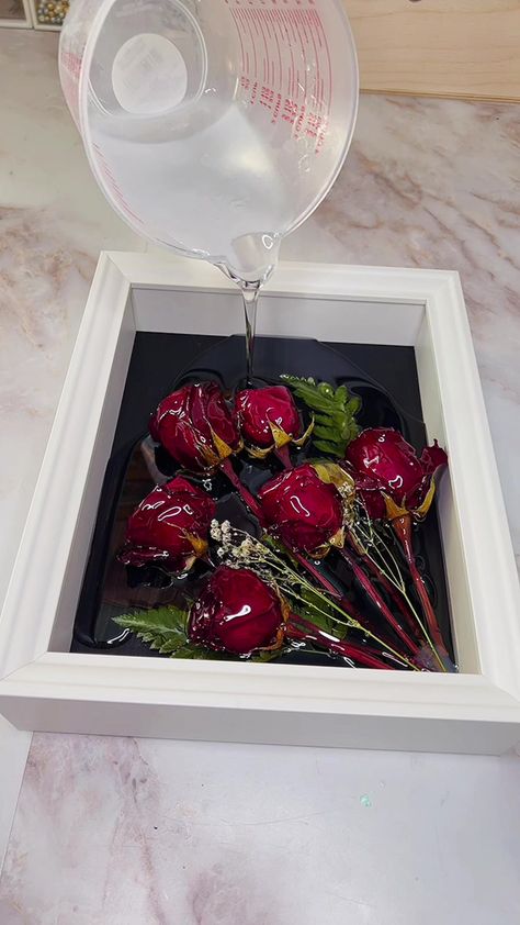 After Valentine’s Day, don’t throw your flowers away.#ResinCraft #craft #CraftDiy #diy #DiyFlowers #DiyDryFlowers #ValentinesDay | By Bella Ou Diy Resin Gifts, Light Bulb Crafts, Stones For Garden, Resin And Wood Diy, Stones Aesthetic, Stones Garden, Epoxy Resin Diy, Resin Crafts Tutorial, Diy Resin Projects