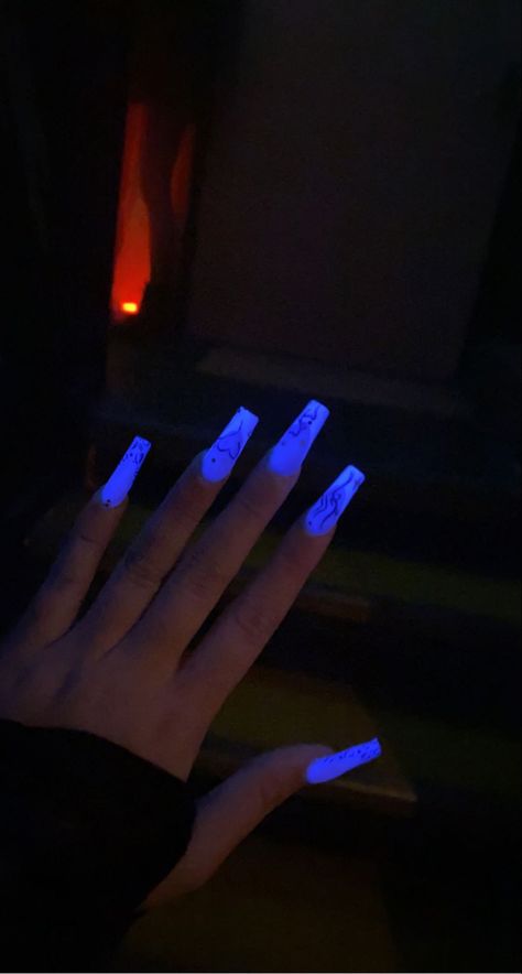 Boo Nails, Cow Print Nail Art, Nails Glow In The Dark, Dark Acrylic Nails, Neon Blue Nails, Sweet 16 Nails, Glow In The Dark Nails, Dark Nail Art, Fluorescent Nails