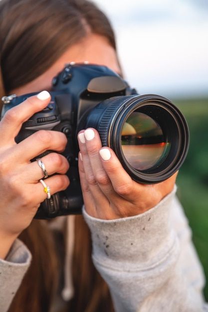 Free photo a young woman with a professi... | Free Photo #Freepik #freephoto #camera-photographer #photographer #shoot #people-nature Free Photo Editing Apps, Professional Camera, Photo Editing Apps, Editing Apps, Young Woman, Free Photo, In Nature, Professional Photographer, Film Photography