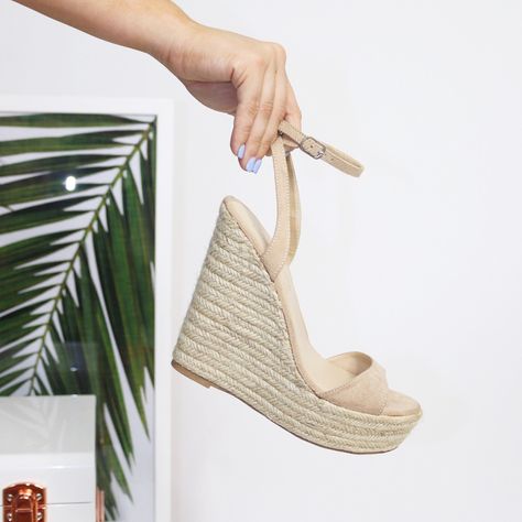 #SHOP “Alyssa B” wedges in Nude! ✨ @alexandriabrandao — #FREESHIPPING on ground orders over $75!⠀⠀⠀⠀⠀⠀⠀⠀⠀ •⠀⠀⠀⠀⠀⠀⠀⠀⠀ •⠀⠀⠀⠀⠀⠀⠀⠀⠀ •⠀⠀⠀⠀⠀⠀⠀⠀⠀ •⠀⠀⠀⠀⠀⠀⠀⠀⠀ •⠀⠀⠀⠀⠀⠀⠀⠀⠀ #wedges #cutewedges #skyhighwedges #styleinspo #fashioninspo #outfitinspo #shoesoftheday #shoelove #shoelover #shoeaddict #fashionshoe #shoestyles #deisgnershoes #affordablefashion #affordableshoes #wedgelover #summerwedges #summertrends #summerstyles #ootd #sotd Best Travel Sandals, Travel Sandals, Nude Wedges, Affordable Shoes, Cute Wedges, Summer Wedges, Chasing The Sun, Comfort Shoes Women, Black Wedge