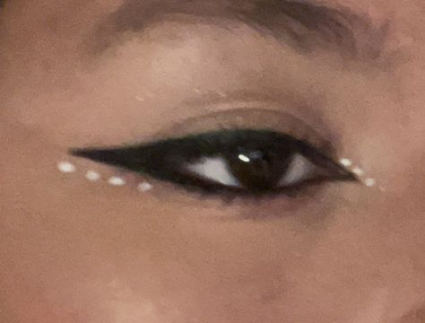 White Eyeliner Inner Corner, Thick Black Eyeliner Looks, Unique Black Eyeliner, Black And White Eyeliner Hooded Eyes, Black Eyeliner With Gems, Subtle White Eyeliner, White Dot Makeup Eyes, White Eyeliner Makeup Dots, White And Black Eye Makeup