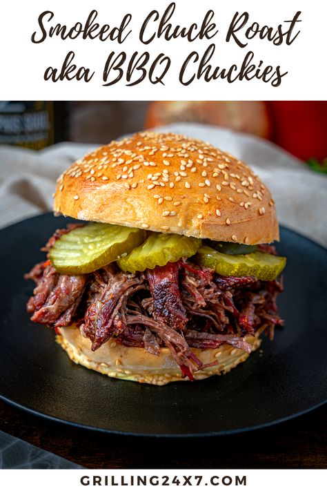 smoked chuck roast served on a bun with pickles Smoked Bbq Beef Roast, Smoked Chuck Roast Sandwiches, Bbq Chuck Roast Grill, Smoked Beef Sandwich, Smoked Roast Beef Sandwich, Chuck Roast Sandwiches, Smoked Shredded Beef, Bbq Chuck Roast, Smoked Beef Chuck Roast