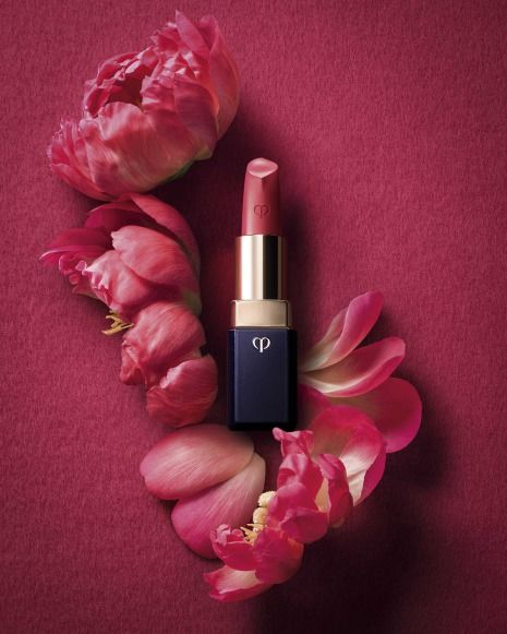 Lipstick Reference, Beauty Cosmetics Photography, Lip References, Holographic Lipstick, Luxury Product Photography, Photograph Products, Lipstick Photography, Lipstick Ad, Lipstick Photos