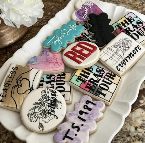 Taylor Swift Themed Party, Taylor Swift Cake, Taylor Swift Birthday Party Ideas, 13 Birthday Cake, Taylor Swift Party, Taylor Swift Birthday, 13th Birthday Parties, Taylor Swift Cute, 22nd Birthday