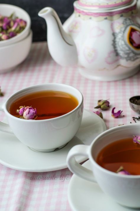 Aromatic Rose Tea - My Recipe Magic  #winter #hot #drink Tea Valentines, Purple Velvet Cakes, Valentines Day Recipes, Romantic Recipes, Souq Waqif, Hello February, Rose Recipes, Rose Flavored, Fragrant Roses