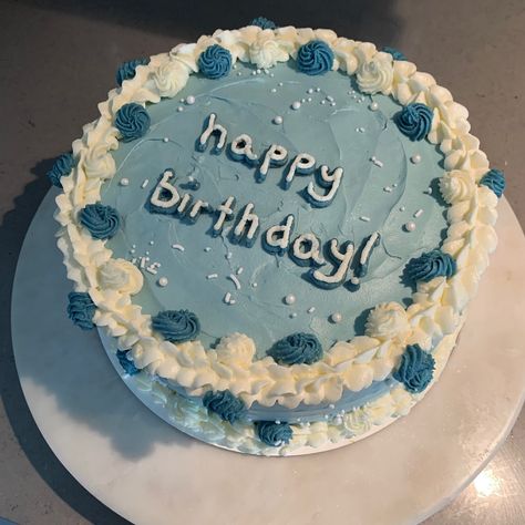 #cake #cakeideas #baking #aesthetic #birthday Ocean Birthday Cakes, Simple Birthday Cake Designs, Round Birthday Cakes, 19th Birthday Cakes, Baking Aesthetic, 14th Birthday Cakes, Blue Birthday Cakes, White Birthday Cakes, Ocean Cakes