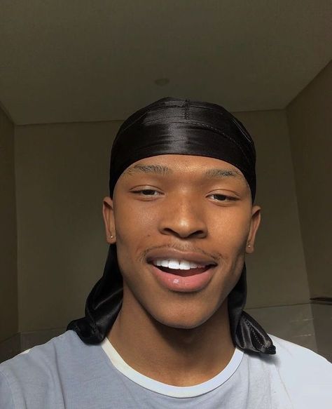 Selfies For Men, Afro Hair Boy, Fine Hood Black Men, Voodoo Man, Durag Men, Cola Lips, Bone Fashion, Tomboyish Outfits, Cap Hairstyles