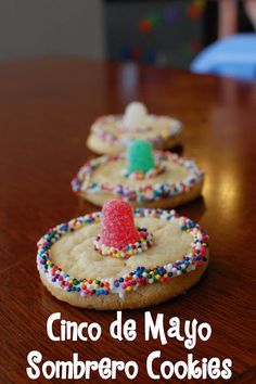 Sombrero Cookies, Mexican Fiesta Party, Edible Crafts, Queso Dip, 5 De Mayo, Dump A Day, Mexican Party, Fiesta Party, Decorated Cookies