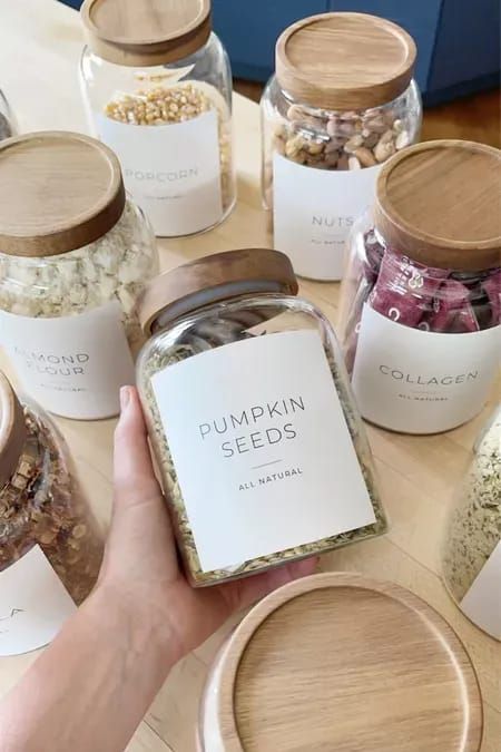 Jar Food Storage, Pantry Jars, Glass Pantry, Jar Food, Storage Pantry, Kitchen Refresh, Jar Storage, Glass Storage Jars, Recipe Organization