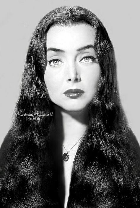 Carolyn Jones as Morticia Addams. Tattoo Ideas Family, Addams Family Tv Show, Caroline Jones, Addams Familie, Gomez And Morticia, Carolyn Jones, Yvonne De Carlo, Very Important Person, Elvira Mistress Of The Dark