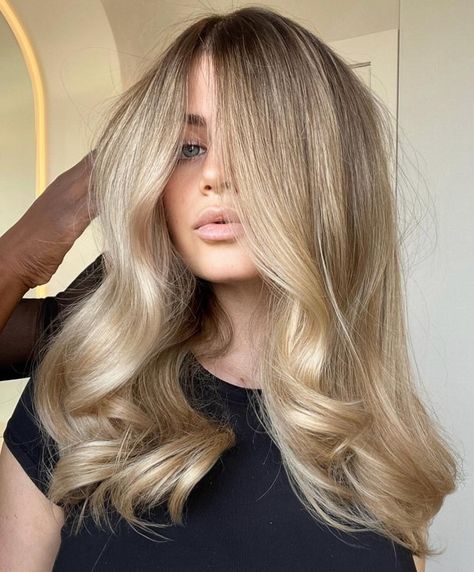 Shimmering Almond Blonde Hair Almond Blonde Hair, Vanilla Almond Blonde Hair, Blonde Hair With Shadow Roots, Buttery Blonde Hair, Almond Blonde, Copper Blonde Hair Color, Pale Blonde Hair, Warm Blonde Hair, Blonde Hair With Roots