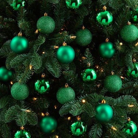 Christmas Tree Nail Art, Green Christmas Tree Decorations, Xmas 2022, Christmas Tree Nails, Shatterproof Ornaments, Green Christmas Tree, Christmas Tree With Gifts, Green Decor, Black Christmas