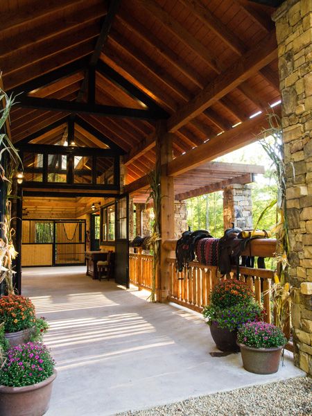 Horses Stables Ideas, Nice Horse Stables, Beautiful Stables Equestrian, Fancy Equestrian Facility, French Horse Stables, Tropical Horse Stables, Luxury Horse Stables Exterior, Beautiful Horse Stables, Home Horse Stable