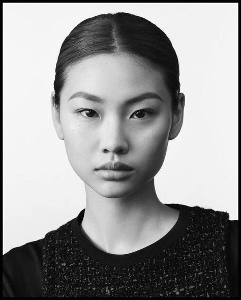 Face Reference Female Asian, Black And White Reference Photos Face, Asian Female Portrait, Picture Of Drawing, Woman Face Photography, Face Structure, Side Portrait, Asian Models Female, Face Profile