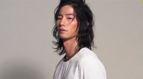 Asian Guys With Long Hair, Long Hair Asian, Haircut For Long Hair, Man With Long Hair, Asian Long Hair, Men Long Hair, Song Jae Rim, Hair Asian, Guys With Long Hair