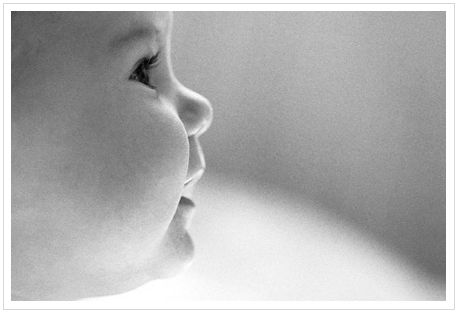 from blissfulbblog.com Person Smiling Side Profile, Baby Side Profile, Baby Photos Without Showing Face, Angry Baby Face, Baby Crying Face, Baby Laughing, Newborn Ideas, Baby Cheeks, Lippan Art