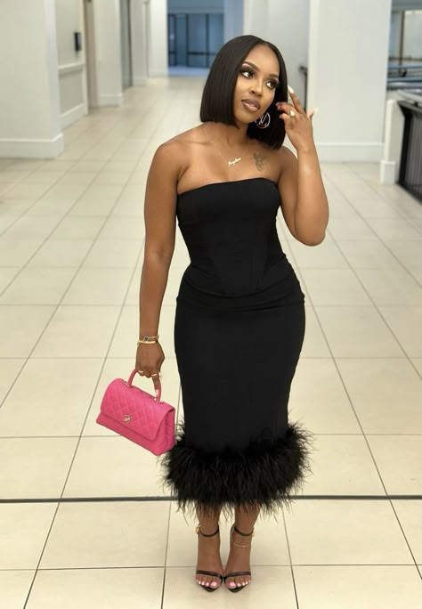 Feminine Birthday Outfits, Black Formal Dress Black Women, Graduation Outfit Ideas Dresses Classy, Wedding Guest Dresses Black Women, Birthday Looks Black Women Classy, Dinner Dress Outfits Black Women, Family Birthday Dinner Outfit, Fancy Dinner Outfit Black Women, Anniversary Dress Ideas Outfits Dinner