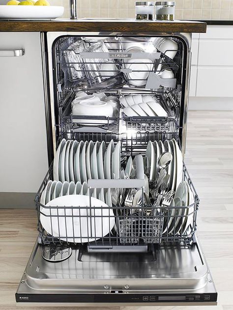 Here's the Definitive Way to Load Your Dishwasher Clean Mama, Home Tips And Tricks, Clean Your House, Farmhouse Sinks, Stunning Interior Design, Vinegar Cleaning, Washing Laundry, Diy Cleaners, Dishwasher Detergent