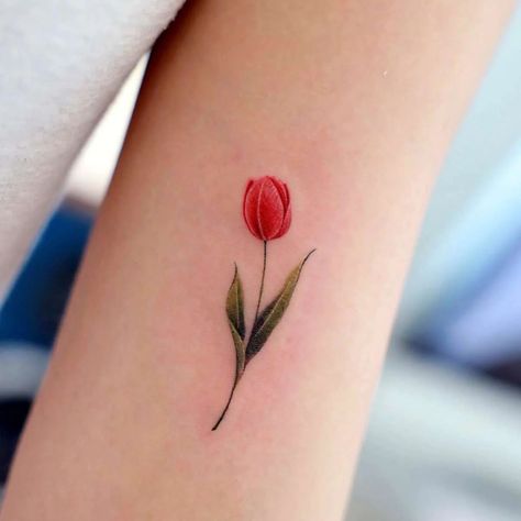 Dutch Tattoo, Tulip Tattoo, Petite Tattoos, Tatuaje A Color, Floral Tattoo Design, Tattoo Bracelet, Small Hand Tattoos, Discreet Tattoos, Subtle Tattoos