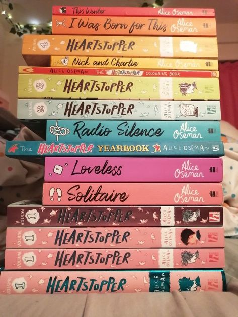 Heartstopper Book, Stack Books, Gay Outfits, Katt Grejer, Lgbt Book, Man Gay, Nick And Charlie, Rainbow Order, Alice Oseman