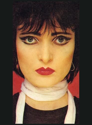 Siouxsie Sioux 80s, Punks 70s, 1980s Makeup, Goth Culture, Dear Prudence, Garage Punk, Siouxsie And The Banshees, 80s Goth, 80s Makeup