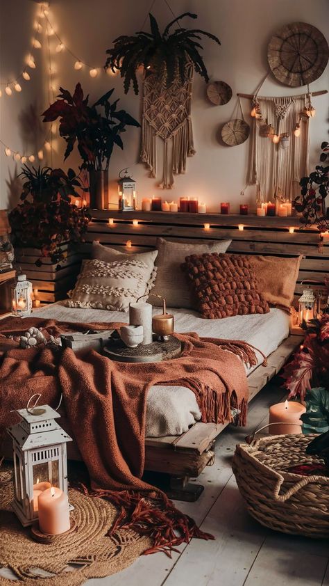 Amber Room Decor, Western Themed Room Ideas, Fall Themed Bedroom Ideas, Burnt Orange Bedroom Ideas, Autumn Bedroom Aesthetic, Cozy Autumn Bedroom, Fall Themed Bedroom, Autumn Interior Design, Autumn Room Decor