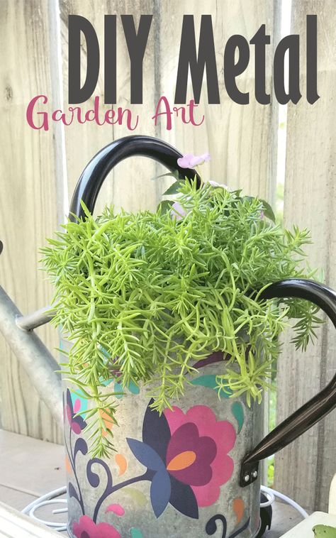 Adding Dixie Belle transfers to a metal watering can gives you instant, beautiful DIY metal garden art. It is easy, pretty and colorful. #dixiebelletransfers #dixiebelle #outdoordiy Painted Watering Cans Ideas, Metal Garden Art Diy, Metal Flowers Garden, Diy Yard Art, Greenhouse Diy, Rusty Garden, Can Ideas, Metal Sculptures Garden, Watering Pot