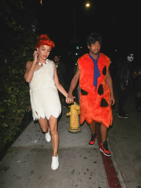 These Are the Some of the Most Iconic Costumes Celebrity Couples Have Worn For Halloween Celebrity Couples Costumes, Iconic Celebrity Couples, Fiona And Shrek, Heidi Klum And Tom, Couples Costumes For Halloween, Celebrity Couple Costumes, Couples Fancy Dress, 2 Halloween Costumes, Flintstones Costume