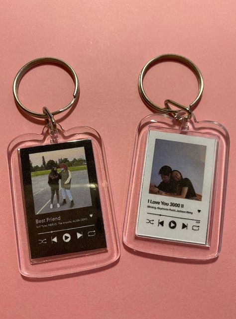 Spotify Keychain, Templat Kotak, Picture Song, Diy Best Friend Gifts, Handmade Gifts For Friends, Birthday Gifts For Boyfriend Diy, Bff Birthday Gift, Bff Birthday, Bf Gifts