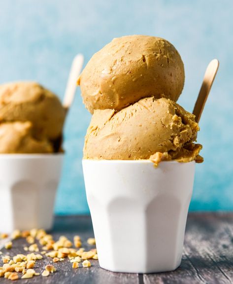 Four Ingredient Peanut Butter Ice Cream.  Quick, simple and delicious!  Free from gluten, grains, dairy, egg and refined sugar.  Enjoy! Coffee Gelato Recipe, Cookie Butter Bars, Peanut Butter Ice Cream Recipe, Chocolate Peanut Butter Ice Cream, Chocolate Ice Cream Recipe, Butter Ice Cream, Gelato Recipe, Baking Cookbooks, Julie Blanner