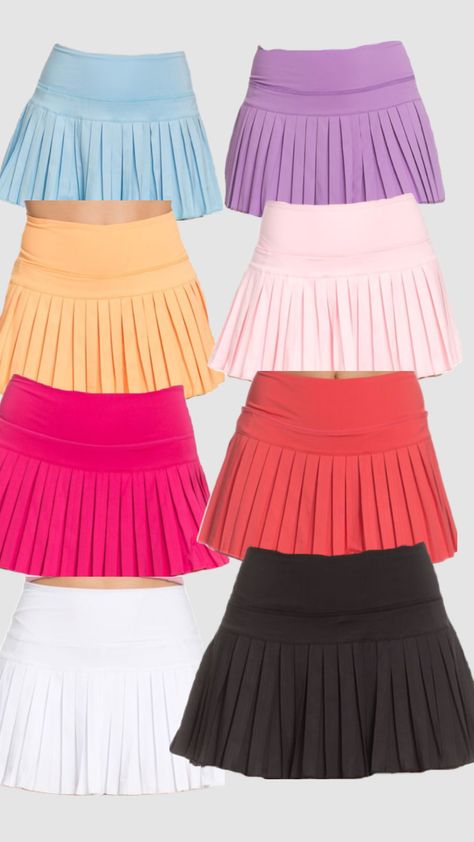 Gold hinge skirts!! 🤍🩷 Gold Hinge Skirt Outfit, Blue Skirt Outfit, Gold Hinge Skirt, Outfit Inso, Preppy Summer Outfits, Pleated Tennis Skirt, Cute Preppy Outfits, Preppy Summer, Preppy Outfit