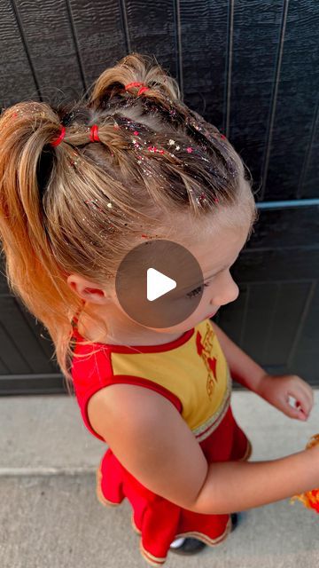 Hannah Reimers | Mom Ideas on Instagram: "🏈 Save + Follow For More Mom Ideas 🏈 

Football season calls for hair glitter, obviously 💁🏼‍♀️ so many fun color combos are in our future now that I know how easy it is to make your own hair glitter 🤩

#hairglitter #football #tailgate #momlife #motherhood" Fun Color Combos, Cheer Games, Football Hair, Hair Glitter, Football Tailgate, Mom Ideas, Bow Hairstyle, Game Day Hair, Fun Color