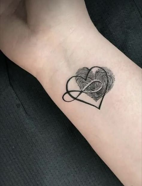 Mother Daughter Thumbprint Tattoos, Heart Thumbprint Tattoo, Thumbprint Tattoo Memory, Thumb Print Tattoos, Thumb Print Heart Tattoo, Thumbprint Heart Tattoo, Thumb Print Tattoo Ideas, Thumbprint Tattoo, Mutterschaft Tattoos